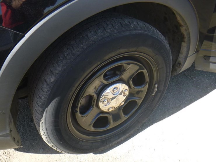 2018-ford-explorer-image-14