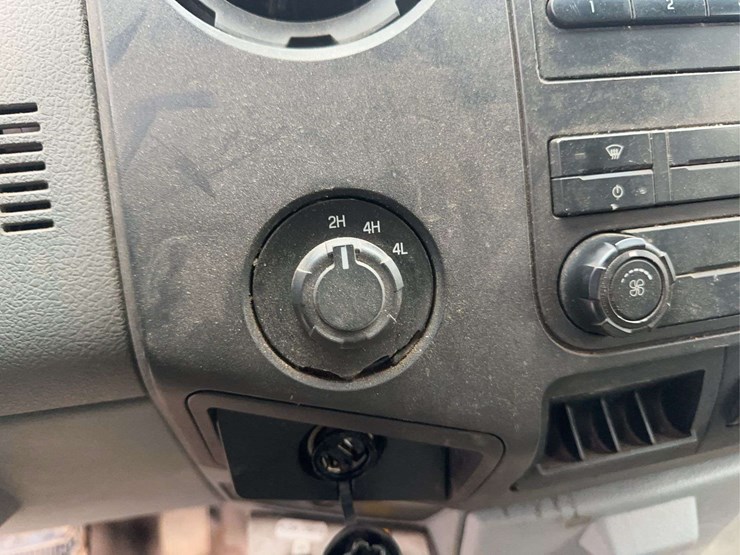 2011-ford-f450-image-25