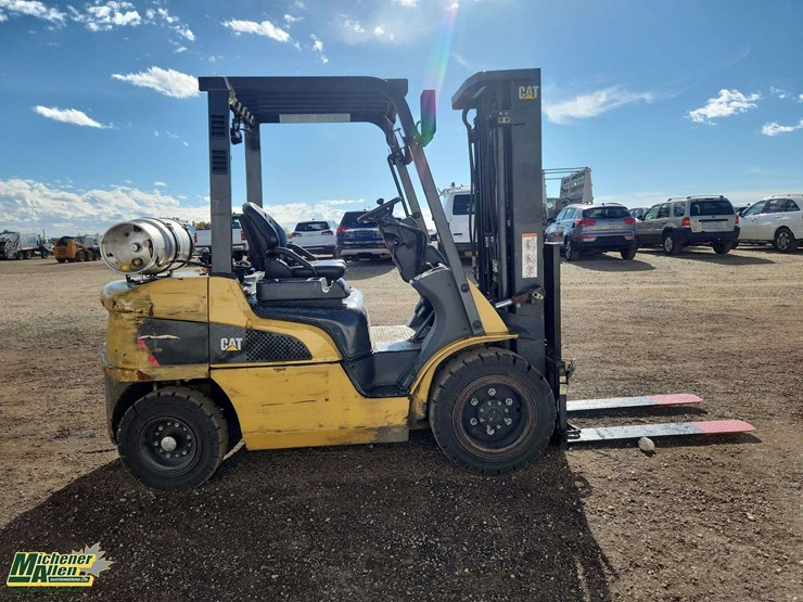 2020-caterpillar-gp30n-image-23