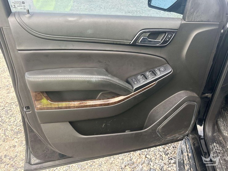 2018-chevrolet-tahoe-image-11
