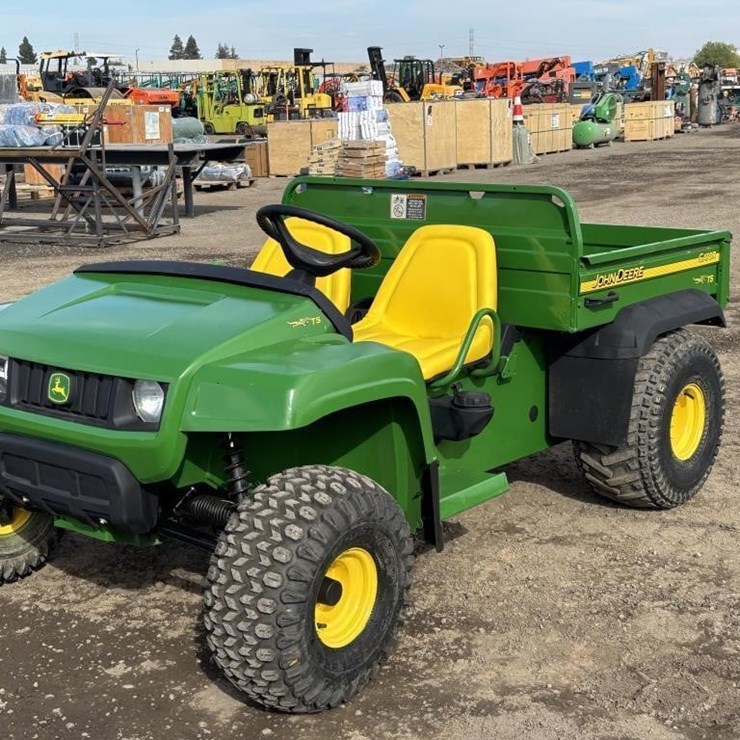 JOHN DEERE GATOR TS