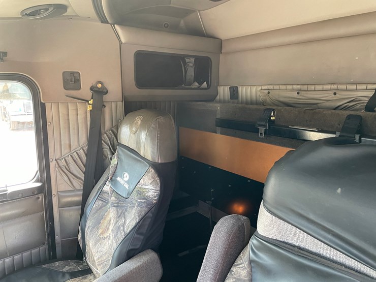 2005-kenworth-t800-image-83