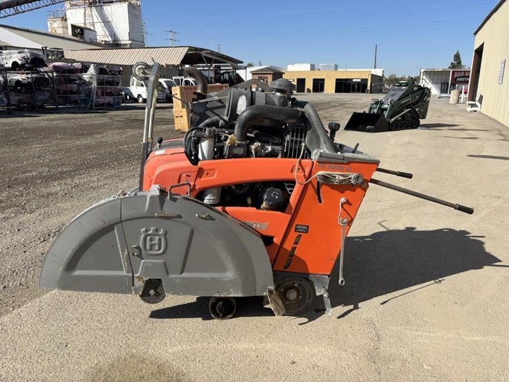 2020-husqvarna-fs-5000-walk-behind-concrete-saw-image-5