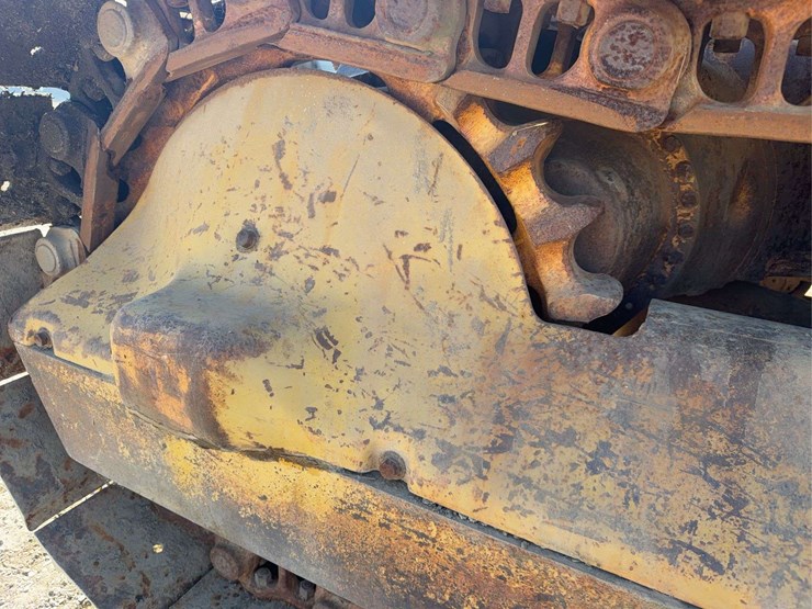 caterpillar-d7-image-17