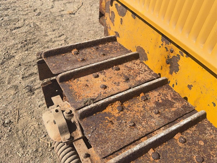 caterpillar-10-image-13