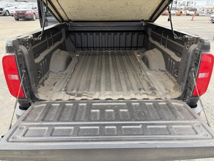 2019-chevrolet-colorado-image-19