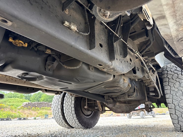 2017-ford-f350-image-32