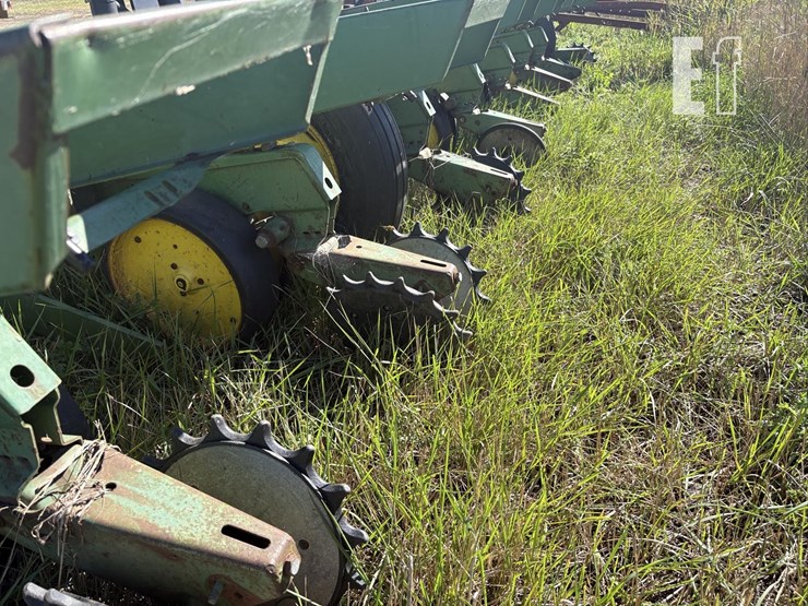 john-deere-7000-image-9