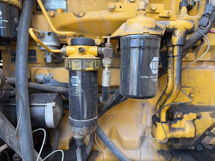 deere-672d-image-88