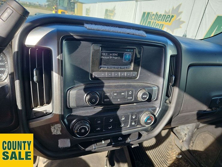 2014-chevrolet-silverado-1500-image-21