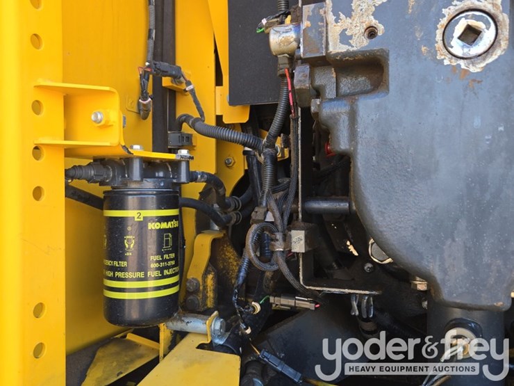 komatsu-pc210-image-38