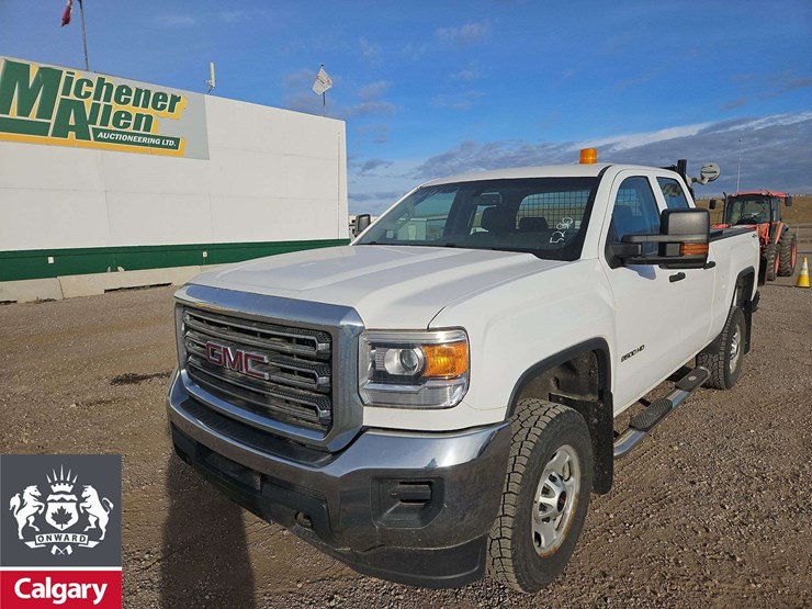 2015-gmc-sierra-2500hd-image-1