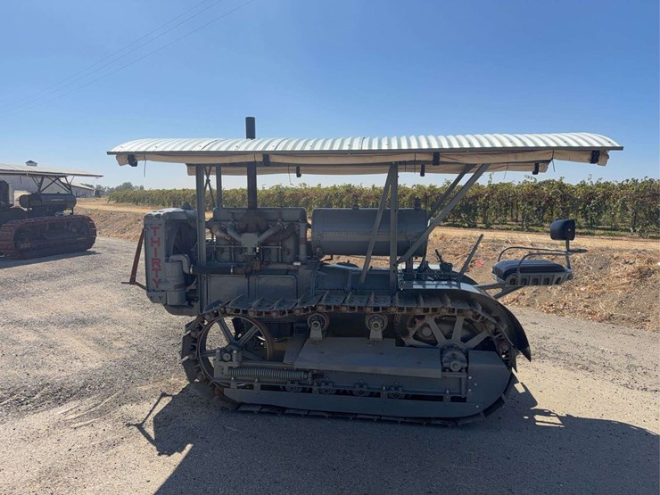 caterpillar-thirty-with-canopy-image-6