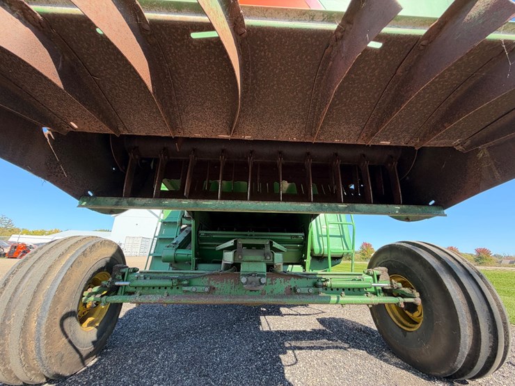 1981-john-deere-7720-image-41