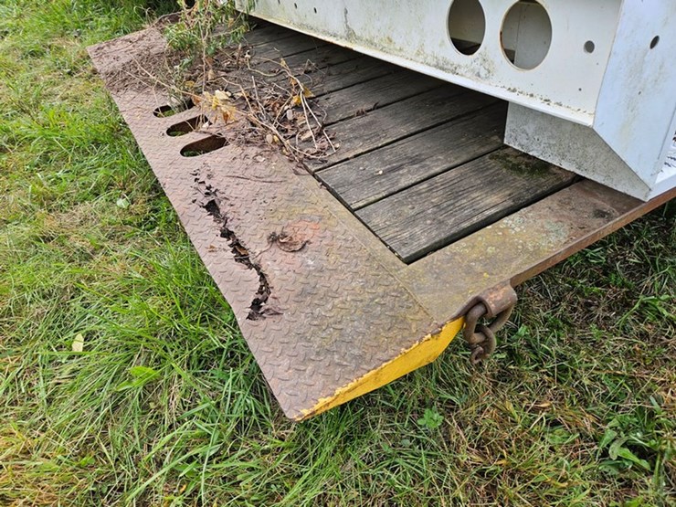 #2126-•-towmaster-tandem-axle-utility-tilt-trailer-image-24