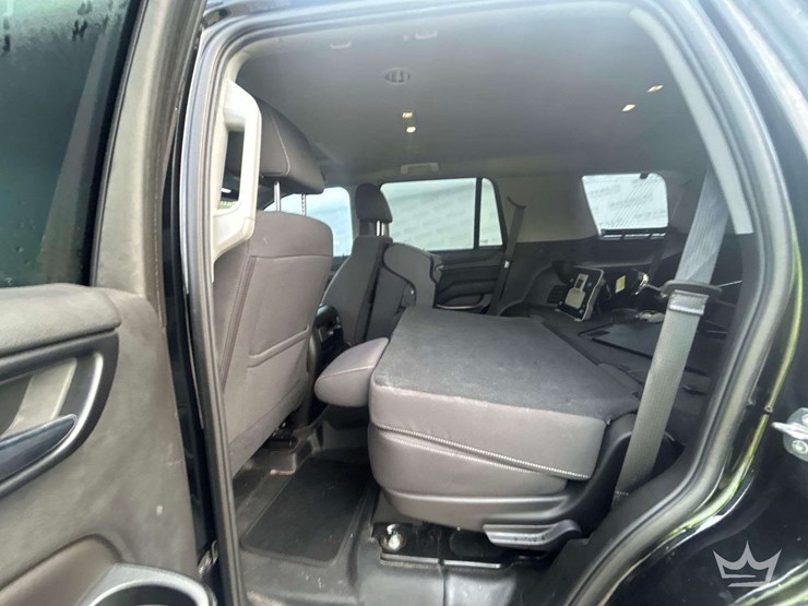 2018-chevrolet-tahoe-image-21