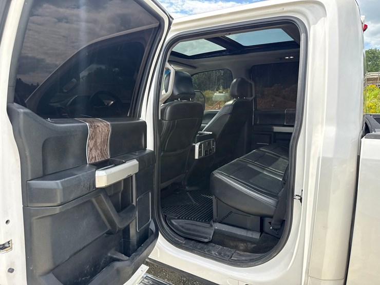 2017-ford-f350-image-60