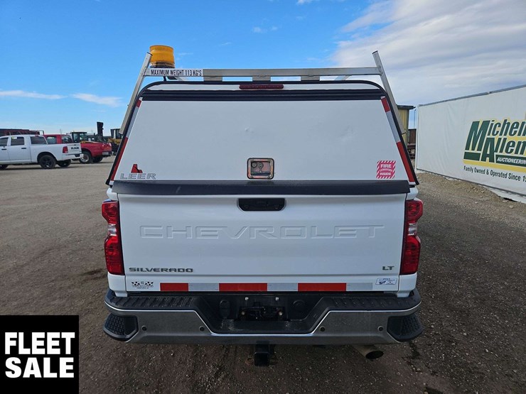 2022-chevrolet-silverado-2500hd-image-6