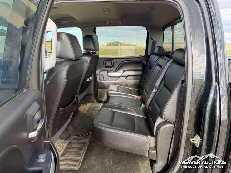 2017-chevrolet-silverado-2500hd-lt-image-15