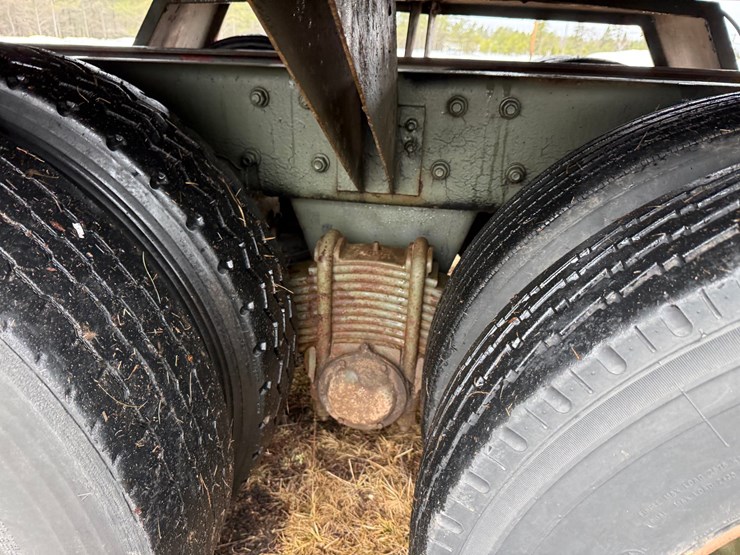 1984-mack-dm492s-image-66