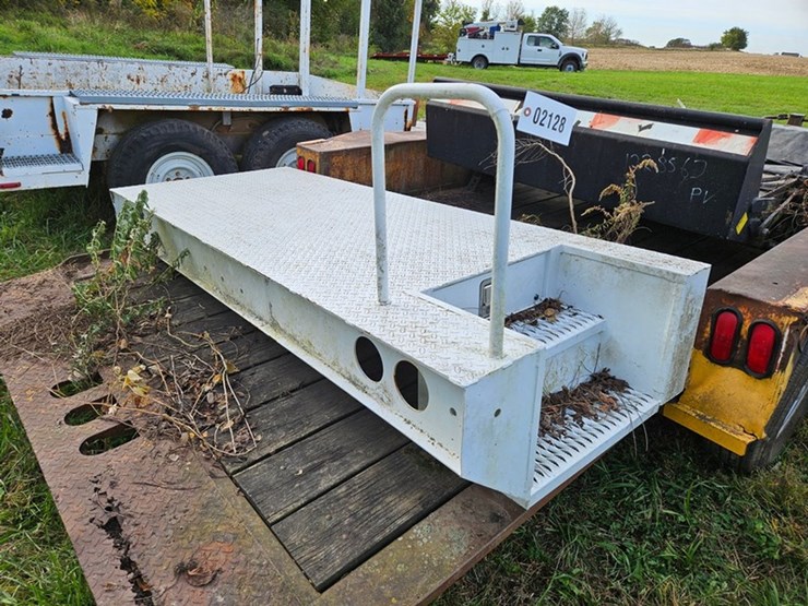#2128-•-altec-truck-deck-image-3
