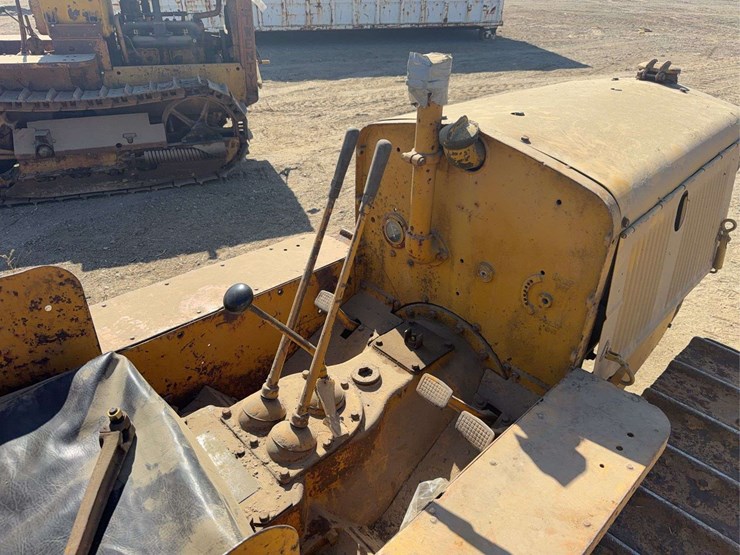 caterpillar-10-image-39
