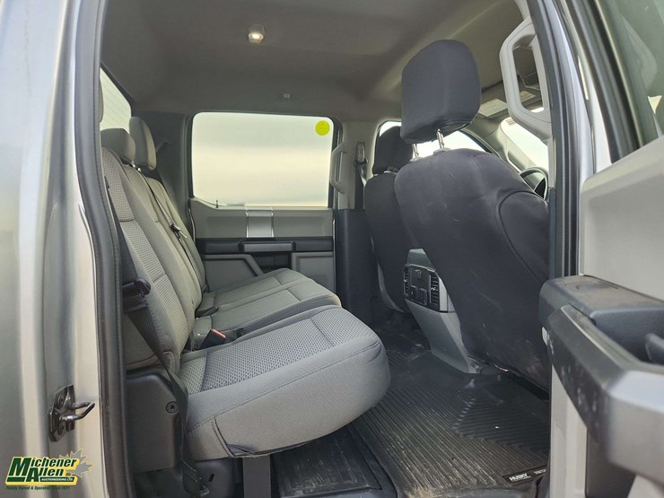 2022-ford-f250-image-23