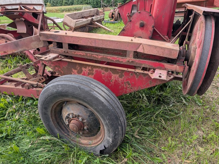 #4050-•-gehl-forage-harvester-image-14
