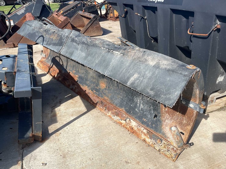 #1819-•-8'-bobcat-straight-blade-snow-plow-image-4