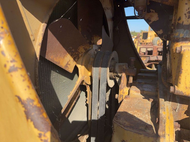 caterpillar-d7-image-21