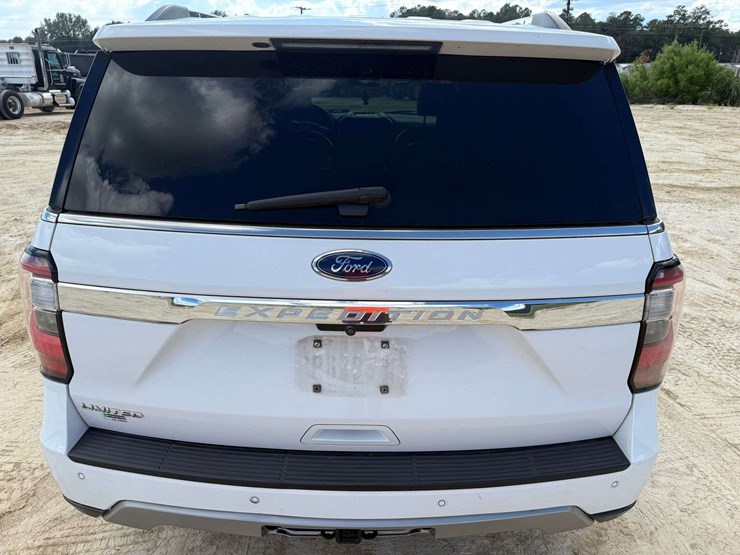 2020-ford-expedition-limited-image-6