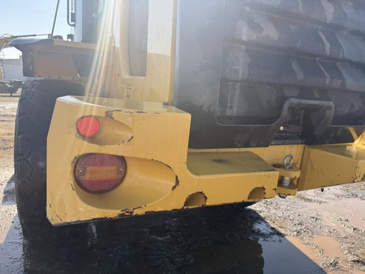 2018-caterpillar-930m-image-35