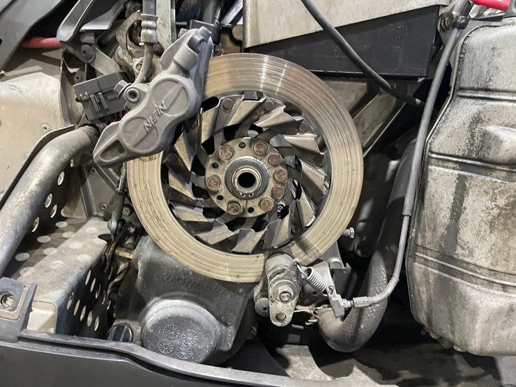 #3152-•-2008-yamaha-fx-nytro-snowmobile-image-41