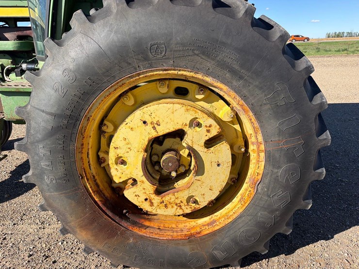 john-deere-4430-image-17
