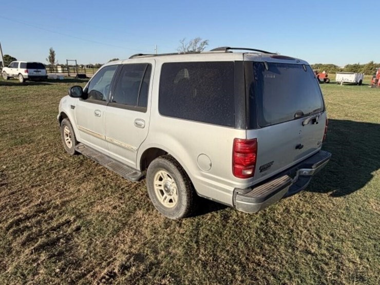 2001-ford-expedition-xlt-image-7