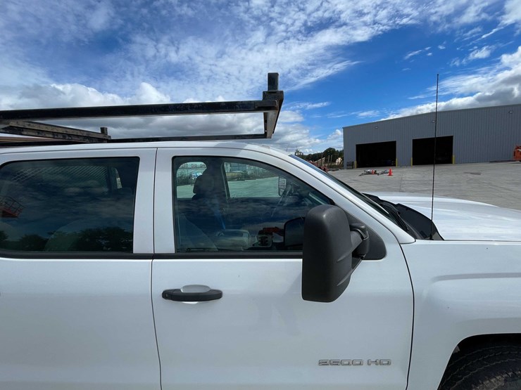 2016-chevrolet-2500-image-53