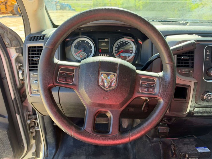 2014-dodge-1500-image-12