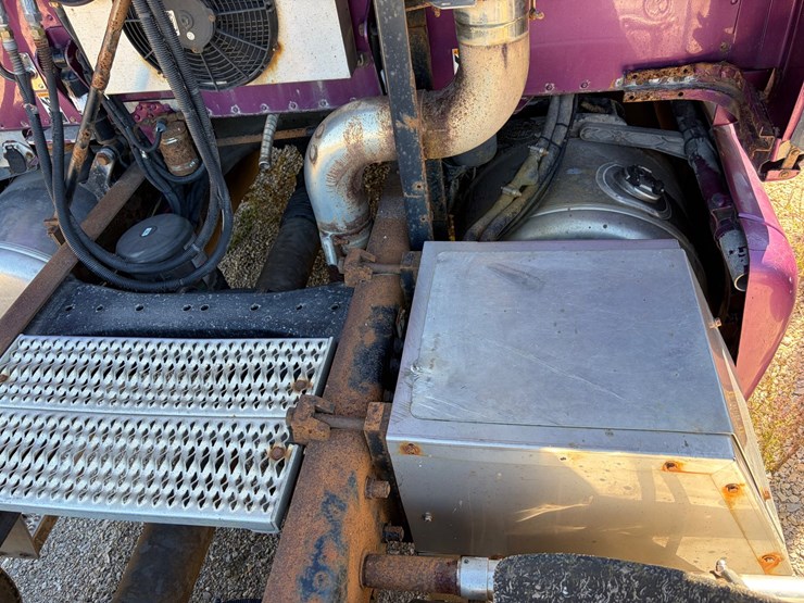 2007-peterbilt-387-image-34