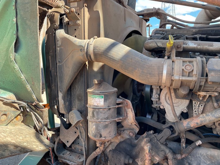2015-western-star-4900sb-image-58