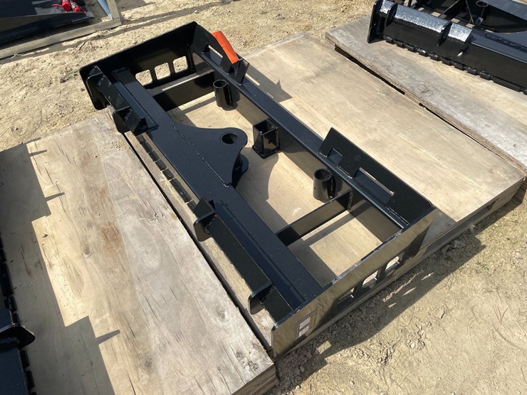 #2031-•-wolverine-skid-steer-pallet-fork-frame-attachment-image-4