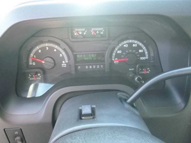 2014-ford-econoline-350-image-16