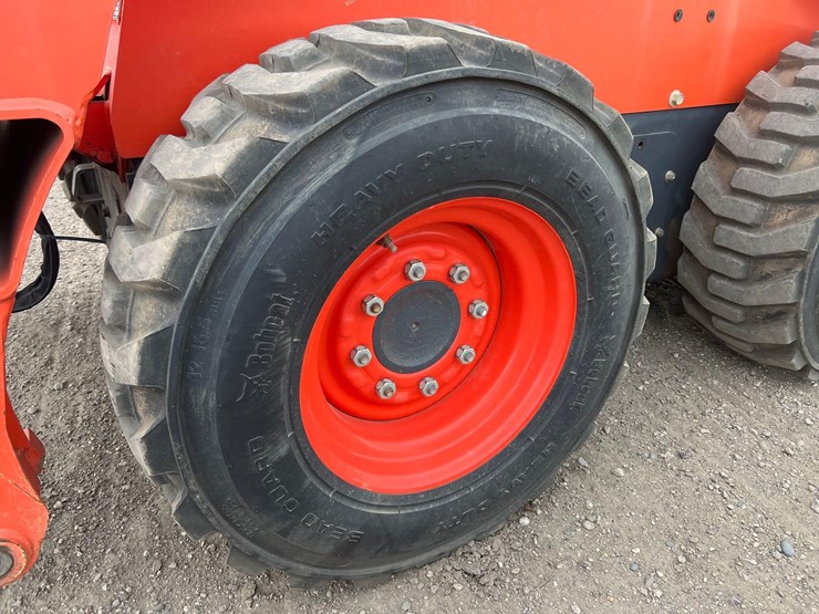 kubota-ssv75-image-10