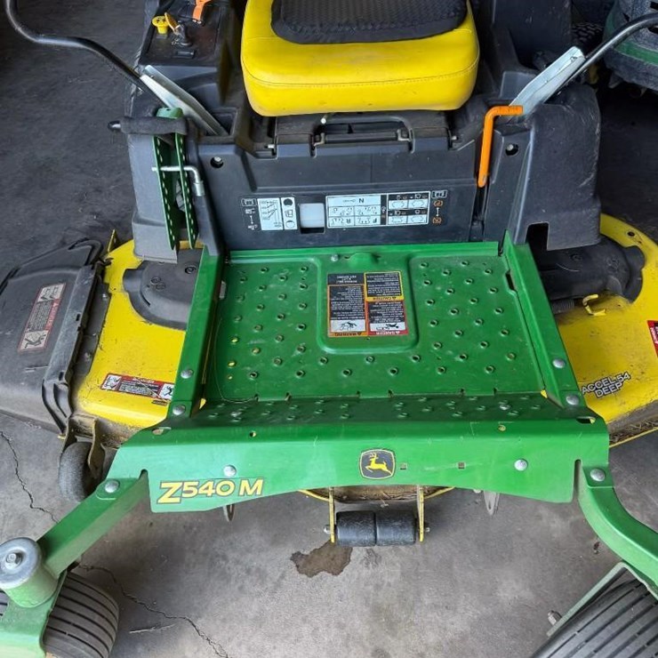 2020 JOHN DEERE 2020