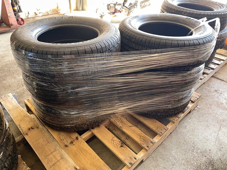 #1860-•-(6)-bf-goodrich-radial-t/a-tires-image-9