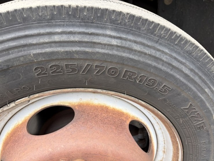 2008-ford-f450-image-16
