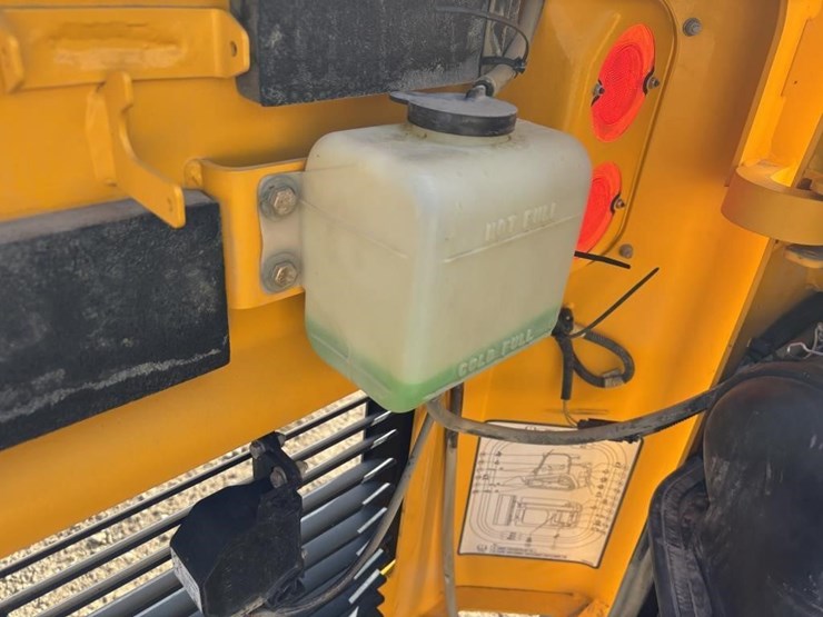 2021-jcb-3ts-8t-image-33