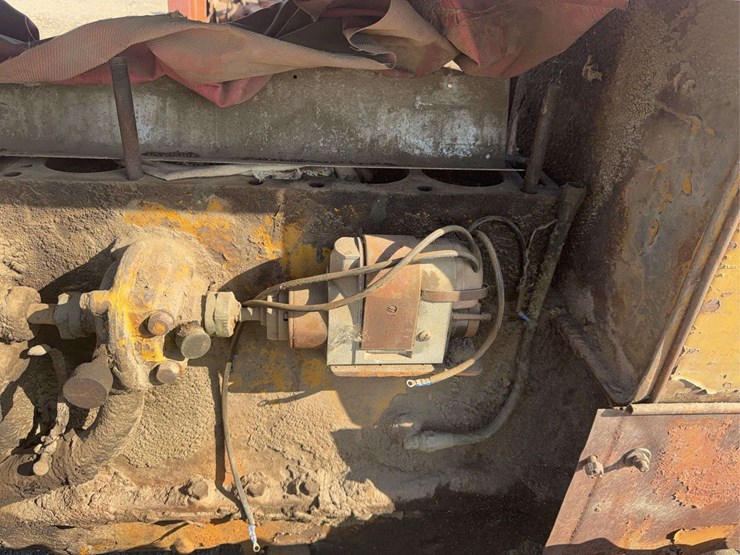 caterpillar-2-ton-image-13