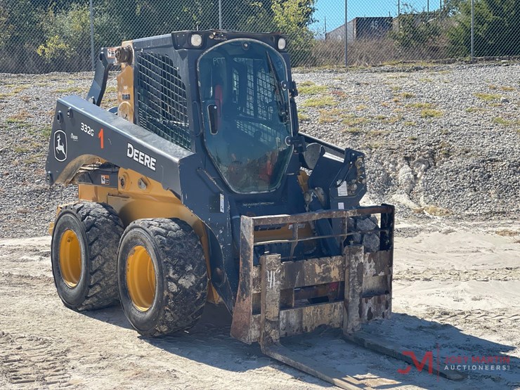 2023-deere-332g-image-1