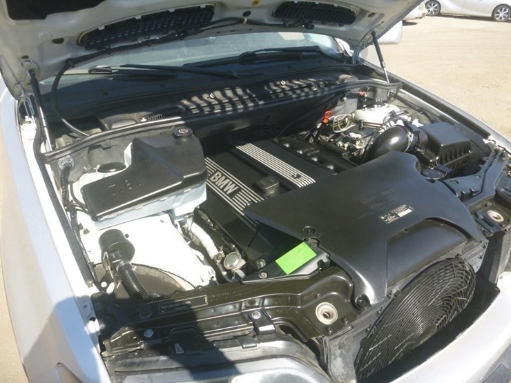 2005-bmw-x5-image-10