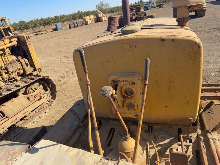 caterpillar-forty-diesel-image-37
